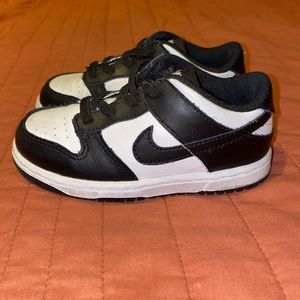 Nike Dunks a “Panda”